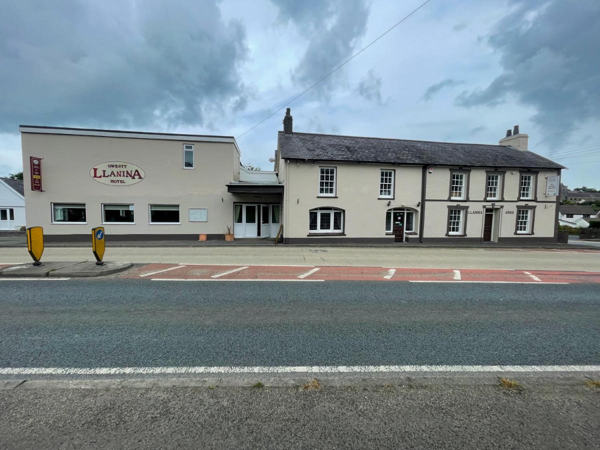 Llanina Arms Hotel Llanarth  Exterior foto